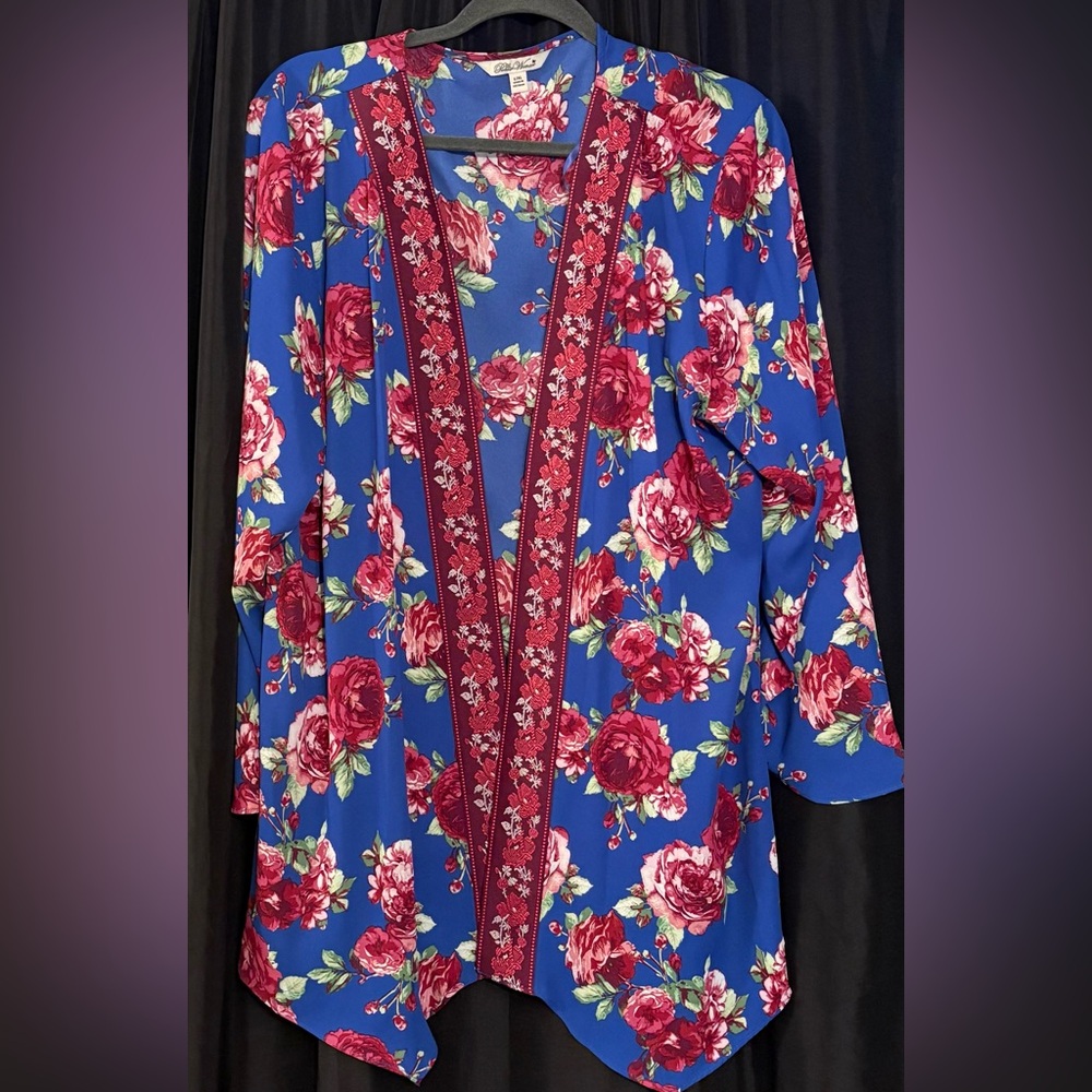 The Pioneer Woman Blue and Red Floral Kimono